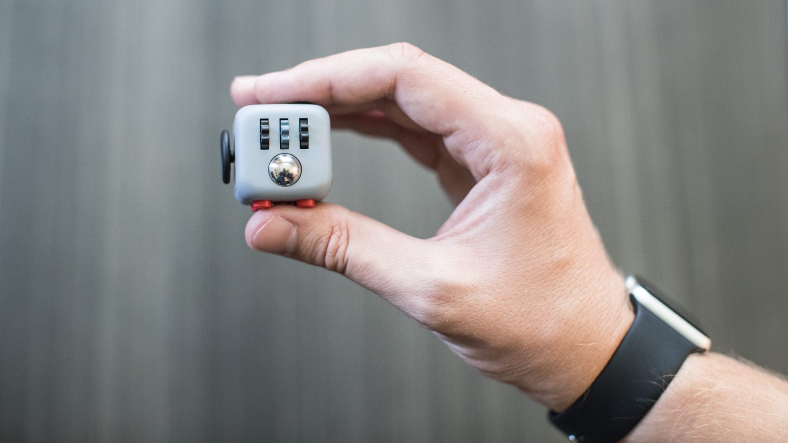 Fidget Cube Manufactures Asks for $15,000 But Raises $4.3 million Instead